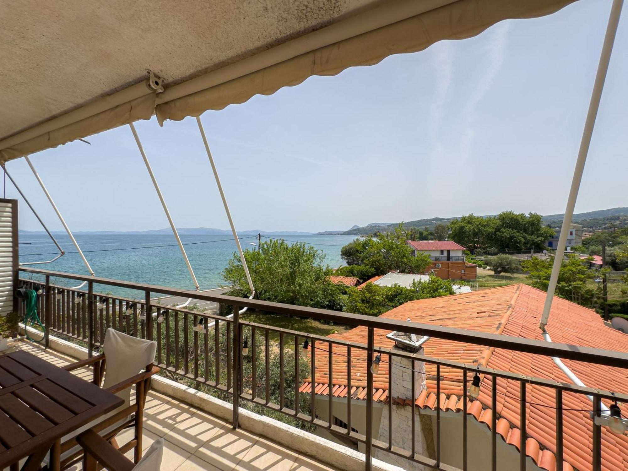 Thanos' Seaside Apartment Oropos Exterior foto