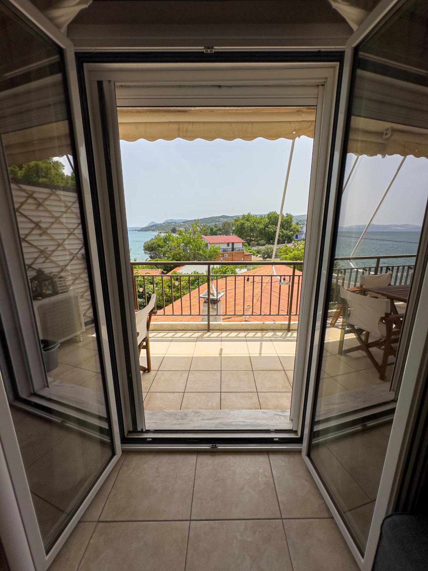 Thanos' Seaside Apartment Oropos Exterior foto